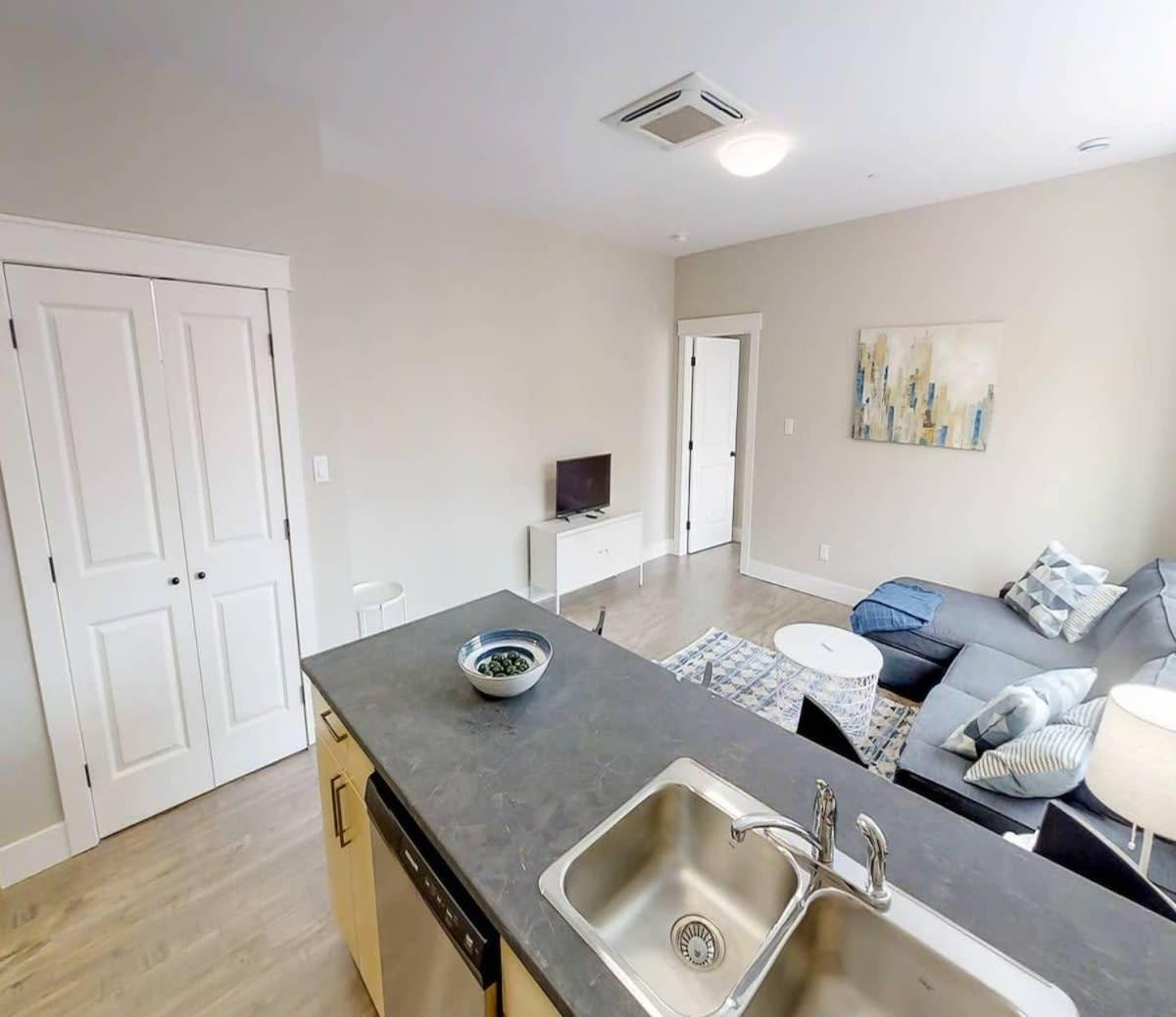 Premium Condo Heart Of Uptown Location Parking Coffee Saint John Exteriér fotografie